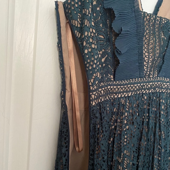 WEDDING GUEST GREEN AND TAN PLEATED DRESS SIZE 2 - Picture 7 of 7